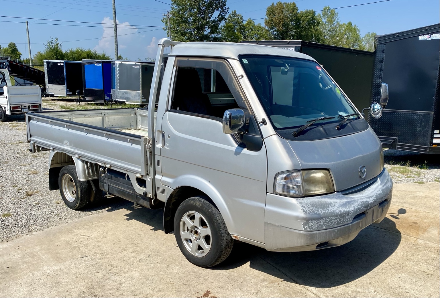 2001 Mazda Bongo photo 1