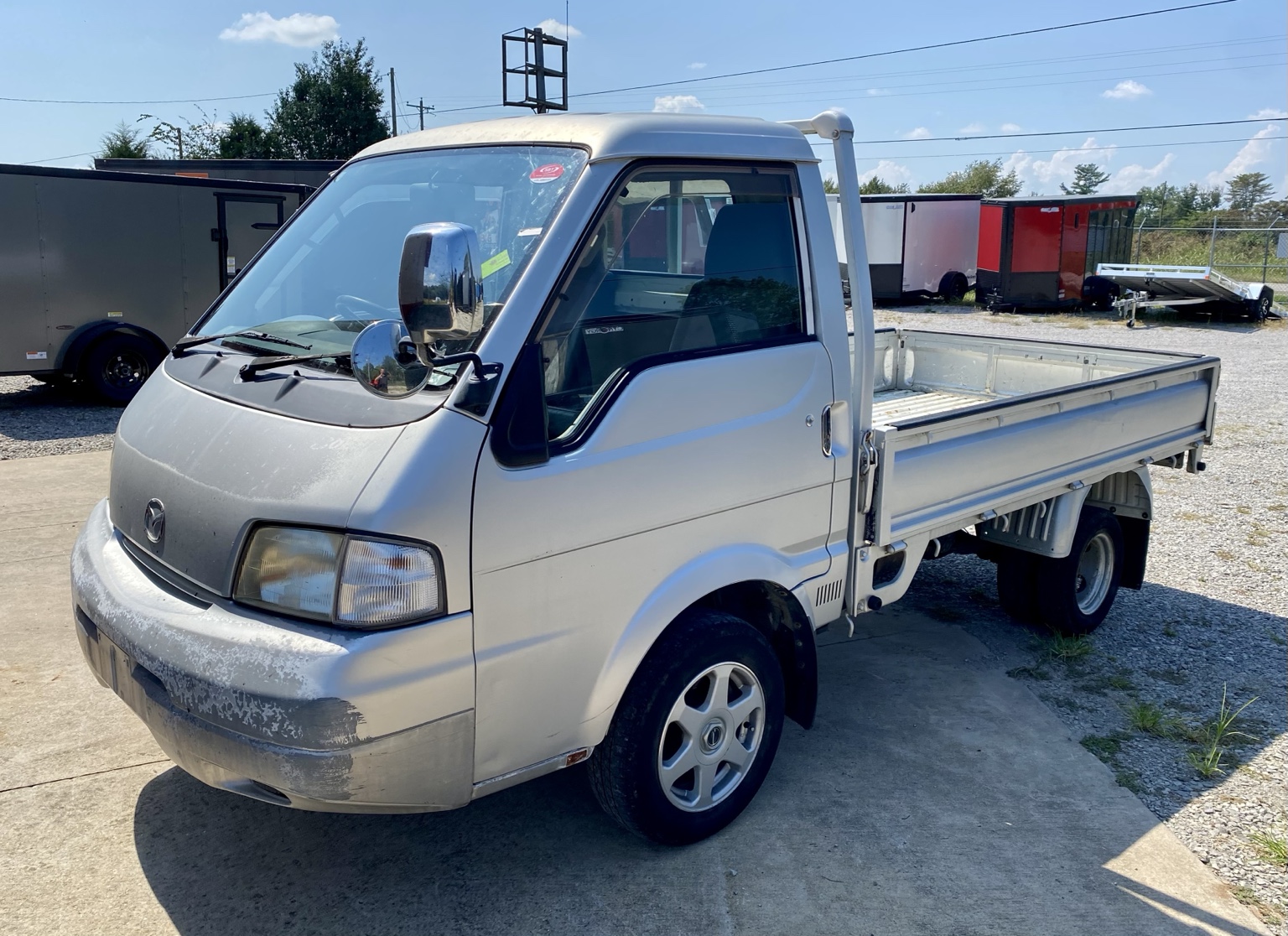 2001 Mazda Bongo photo 2