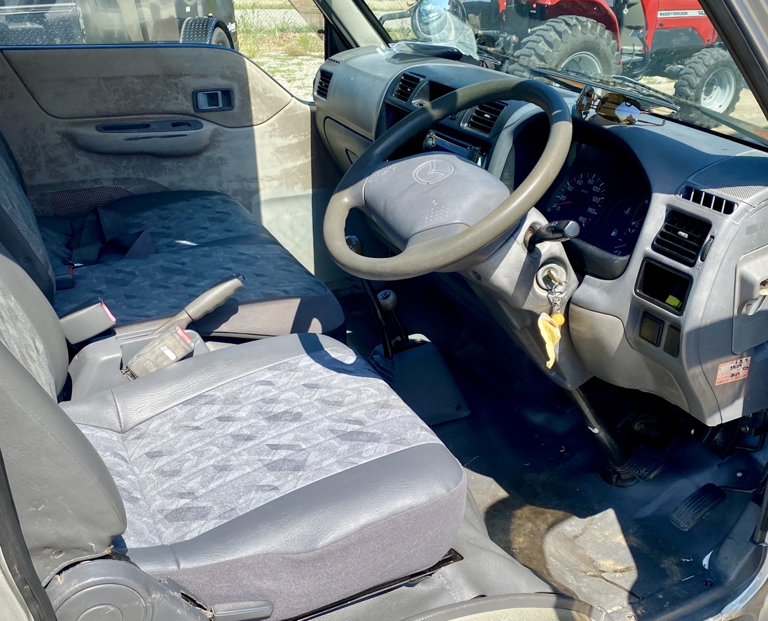 2001 Mazda Bongo photo 6